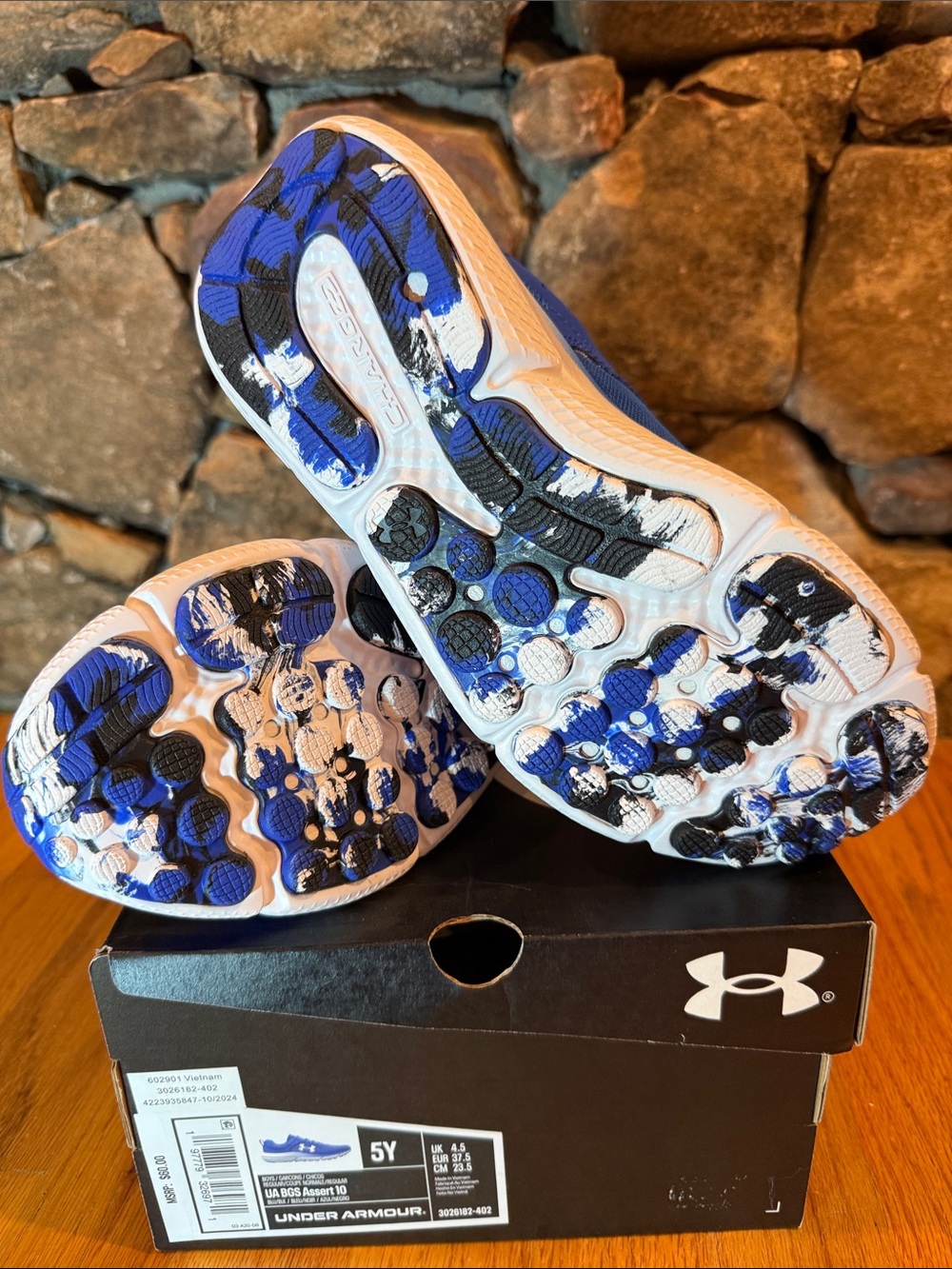 Under Armour Kids Blue Athletic Sneakers with White Logo New Size 5Y - Picture 2 of 6